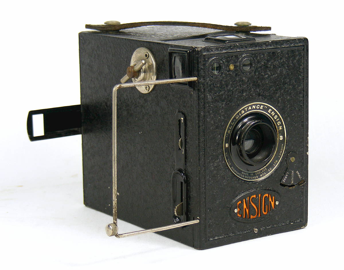 Image of All Distance Ensign box camera (black)