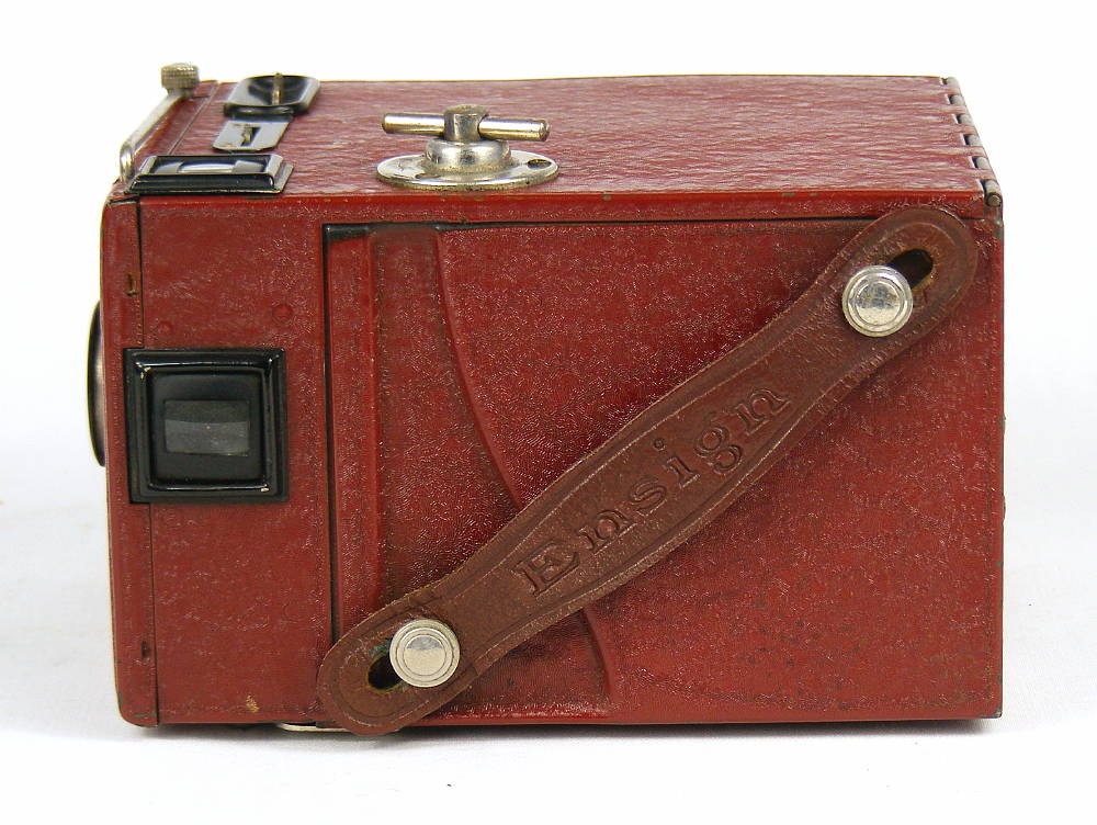 Image of All Distance Ensign box camera (red)