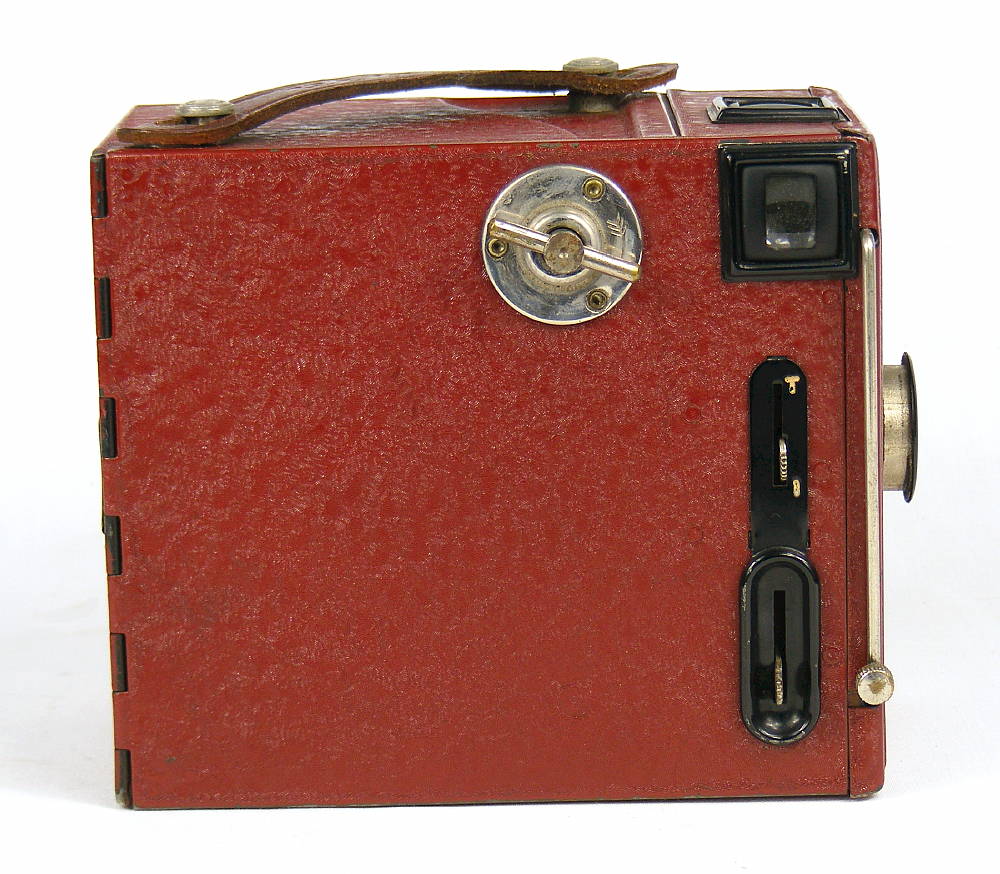 Image of All Distance Ensign box camera (red)