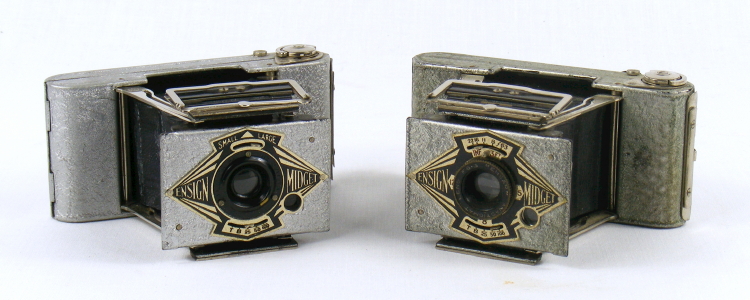 Image of Ensign Silver Midget cameras (Models S/33 and S/55)