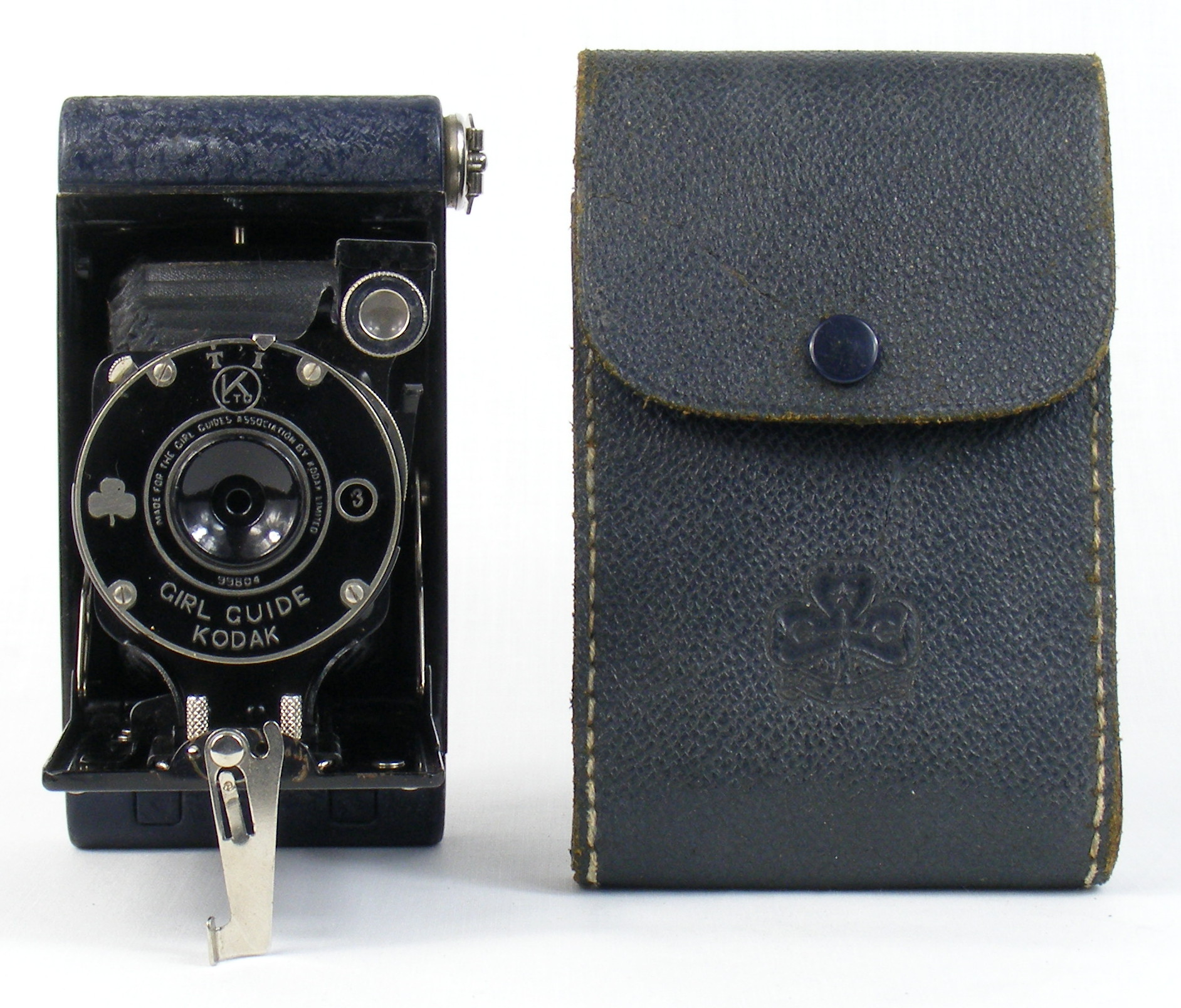 Image of Girl Guide Kodak camera and case (UK version)