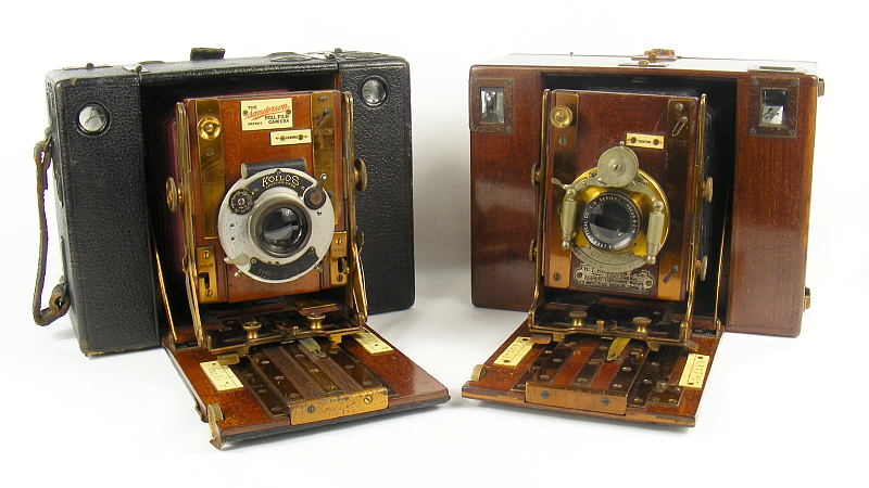 Image of Sanderson Roll Film camera alongside the Redding Roll-Film Camera